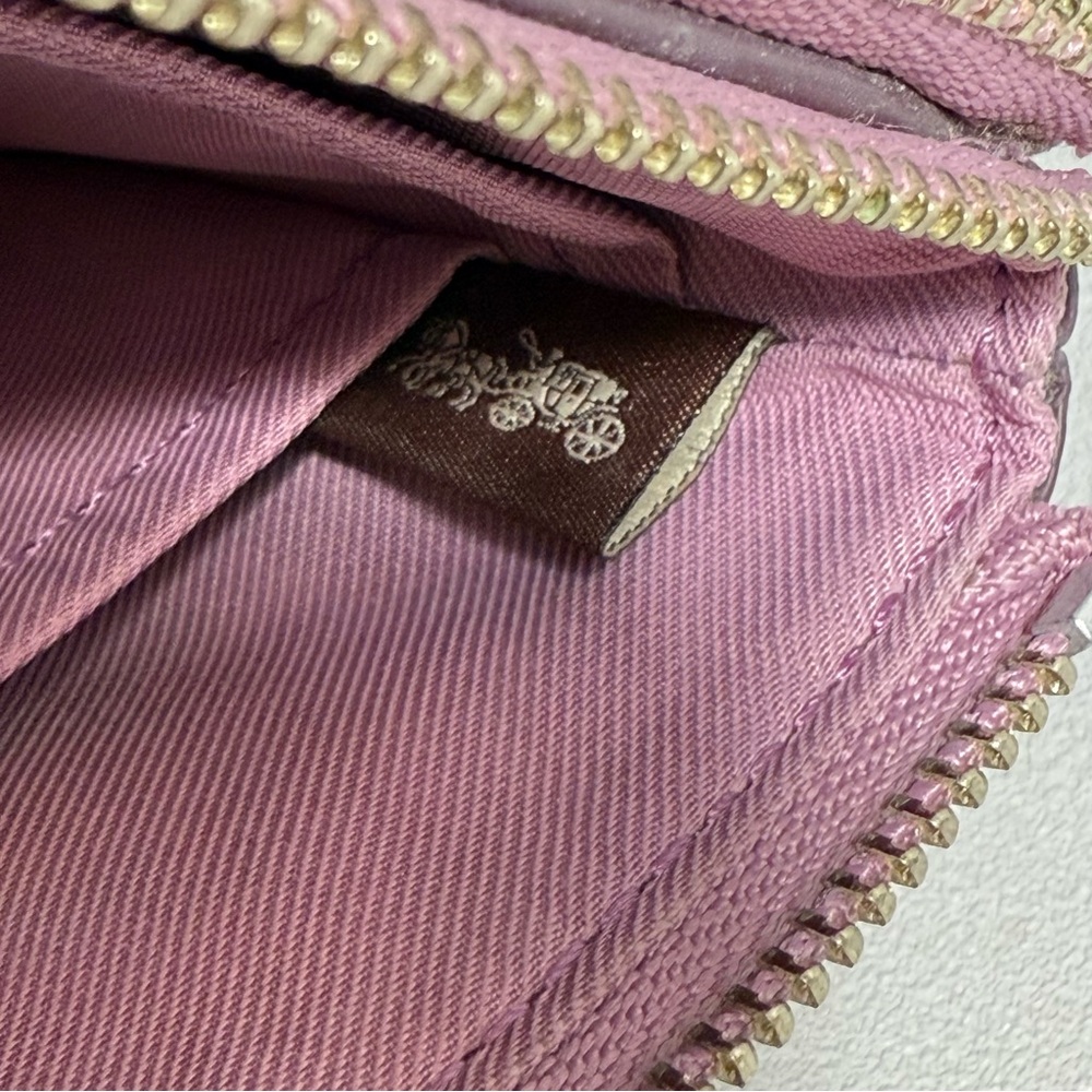 Coach Lavendar Pink Leather Zip Close Wristlet - Picture 12 of 14